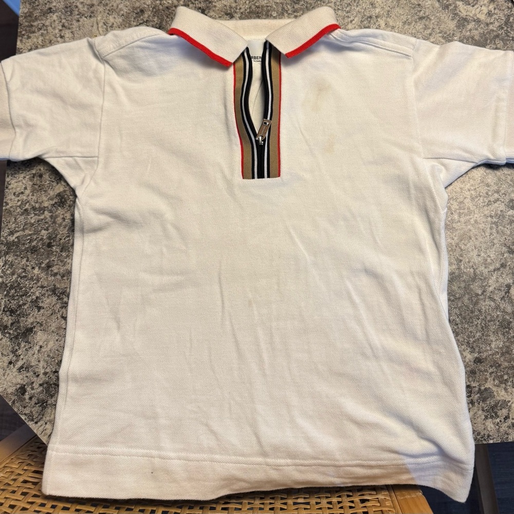 Boys Burberry 
Polo size 8Y
( OBO )